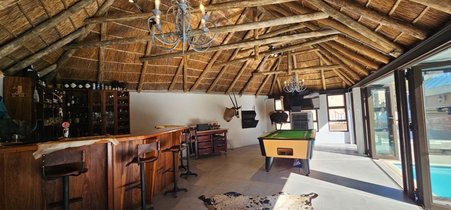 6 Bedroom Property for Sale in Hartbeesfontein North West